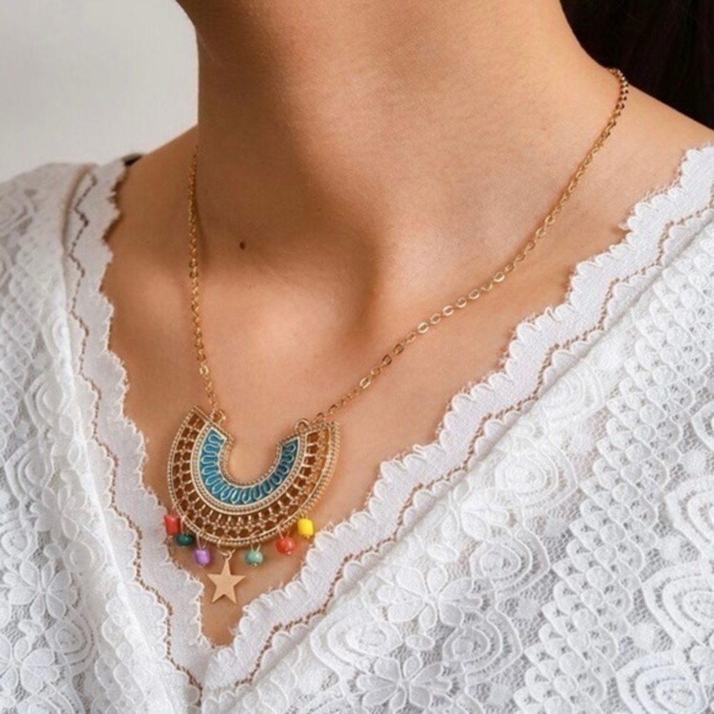 3/$30 ๐ Multi Color Boho Necklace